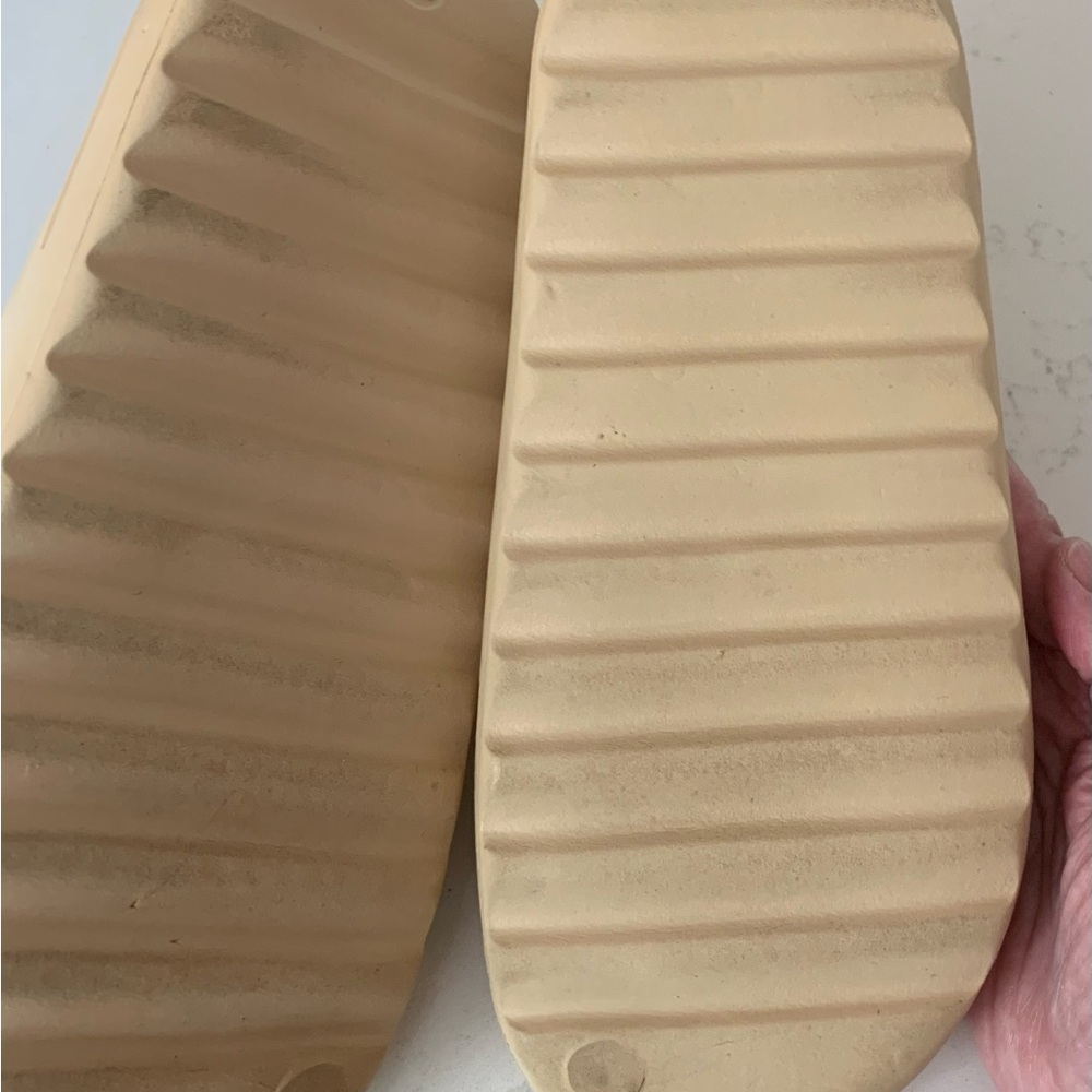 Tan Slides - Picture 2 of 2